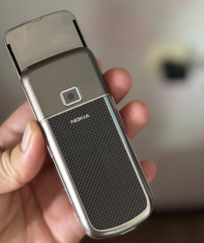 Nokia 8800 art carbon