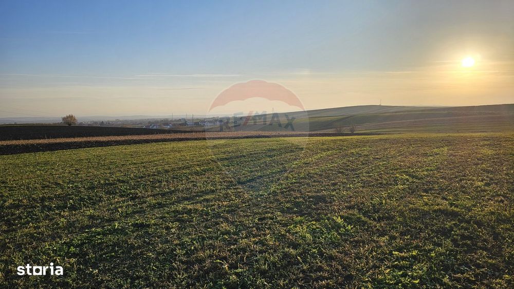 Teren extravilan 10152mp Stroiesti / Soseaua DN17, Suceava