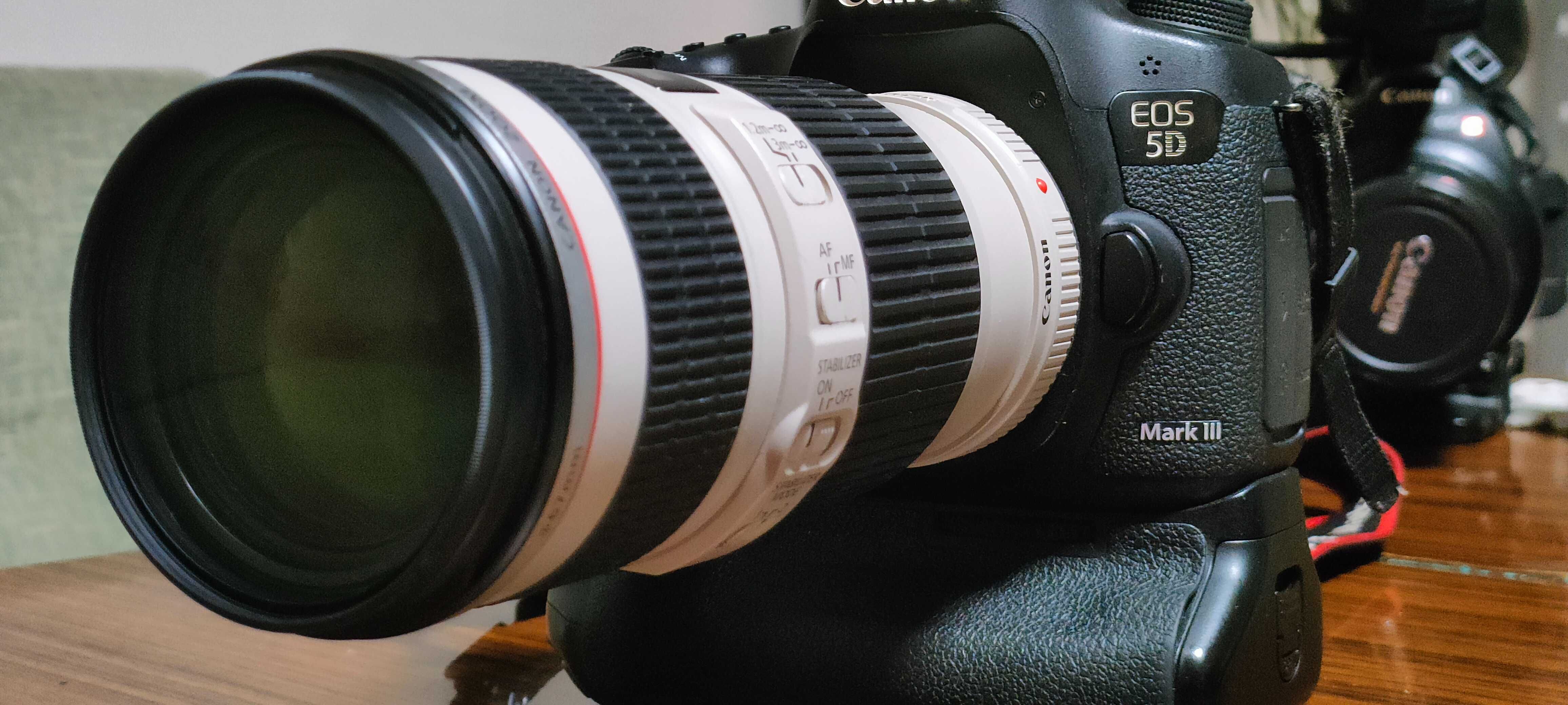 Продавам: фотоапарат Canon 5D Mark III