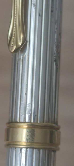 Stilou argint stare foarte buna penita M