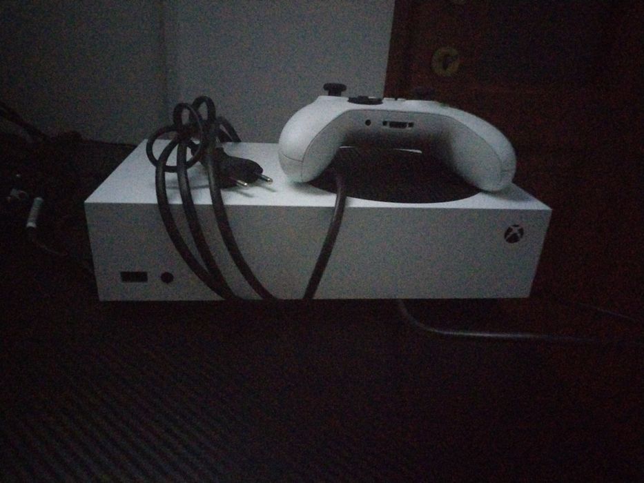 Xbox alb fara cd si bine si alb