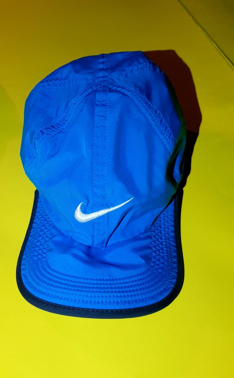 Шапки    Nike  jack wolfskin