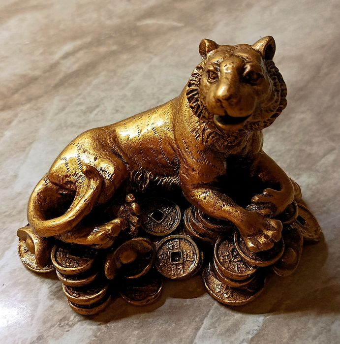 Продаются китайские статуэтки Тигр