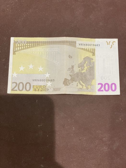 Банкнота 200 евро 2002г