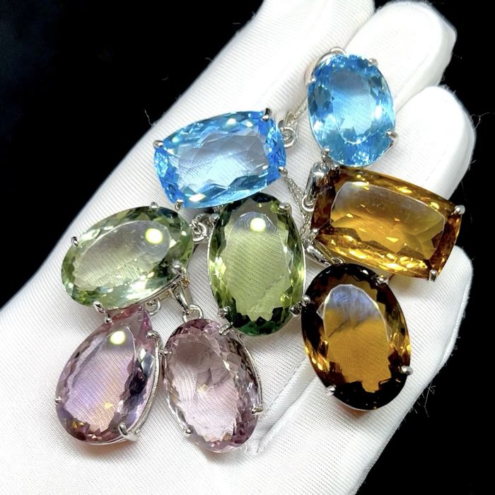 Роскошные кулоны с натуральными камнями