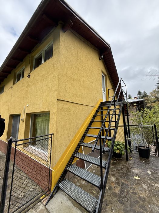 Casa in sinaia utilata/mobilata formata din 3 apartamente zona Furnica