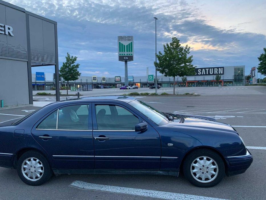 Mercedes Benz E230 Elegance Posibilitate Rate cu Buletinu fara avans