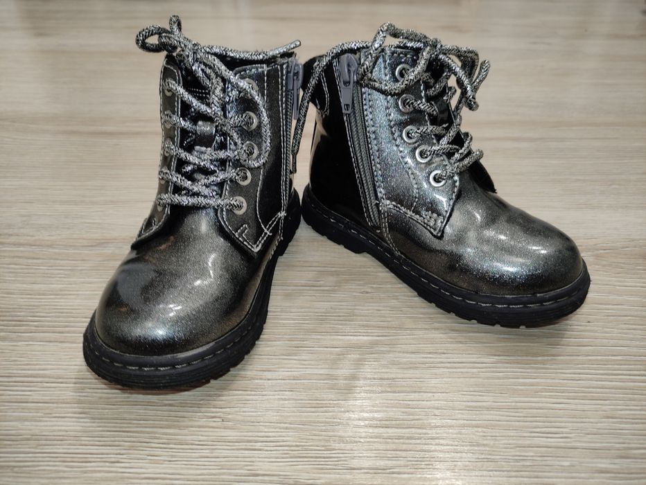 Детские демисезонные сапоги на девочку.