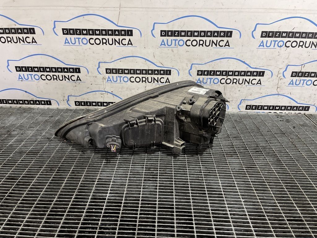 Far Dreapta Porsche Cayenne Facelift 2007 - 2010 SUV 4 Usi (1060) Cu lupă 7L5941032
