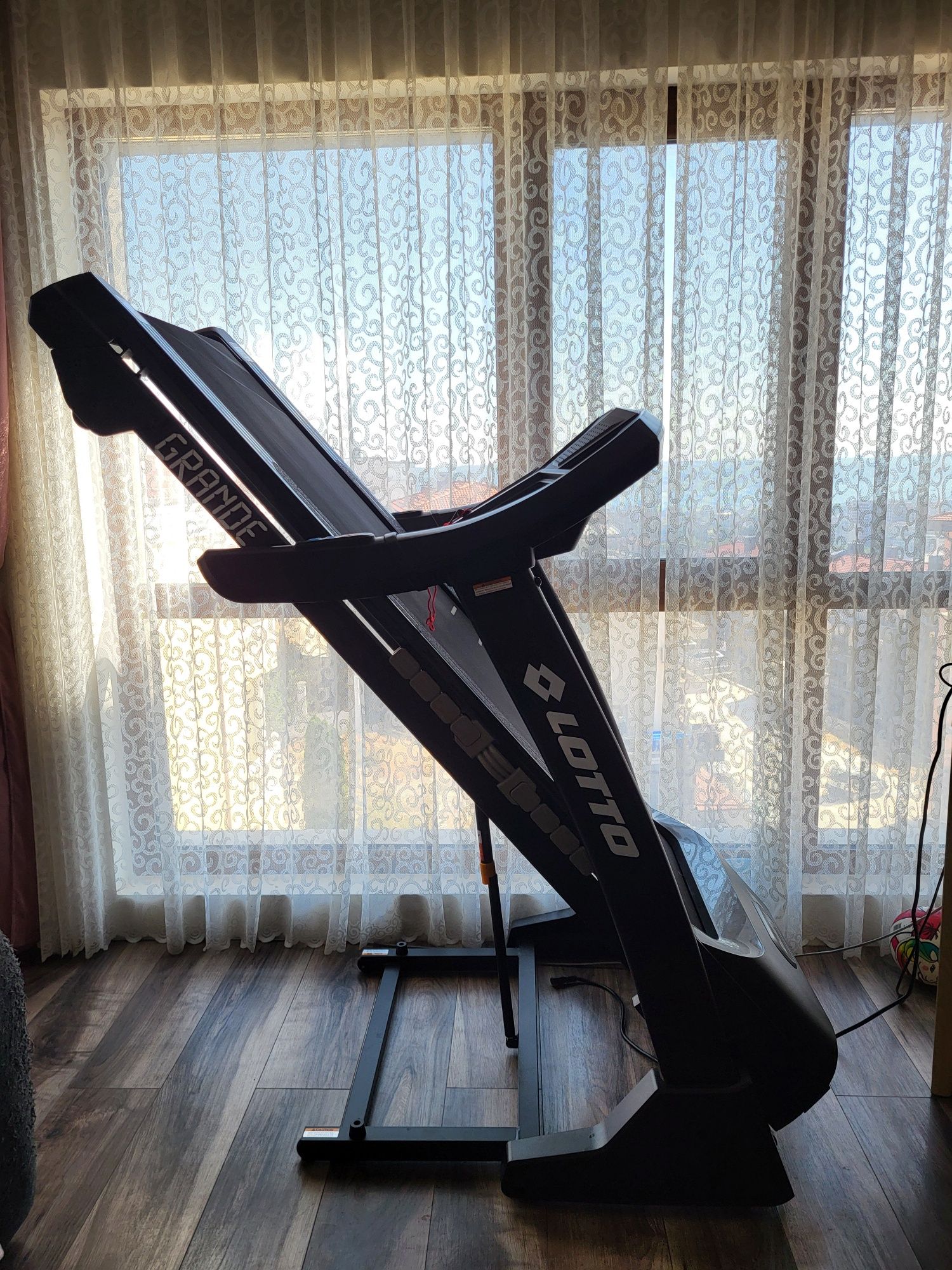 Бягаща пътека LOTTO FITNESS Smart GRANDE 20 км / 4.0 HP