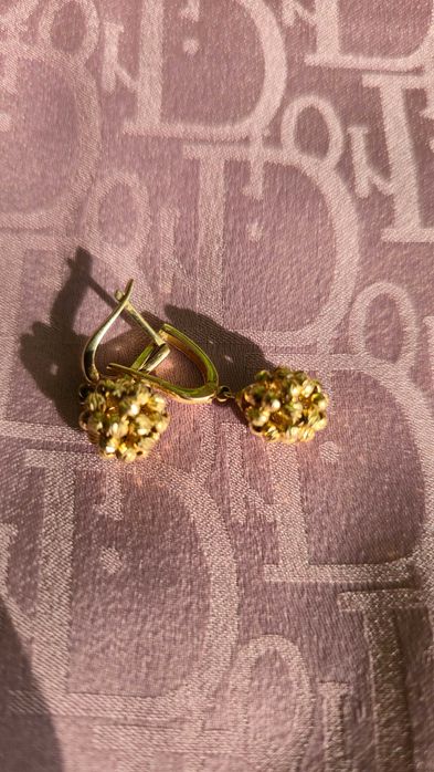 Продаются золотые серьги. 585 проба