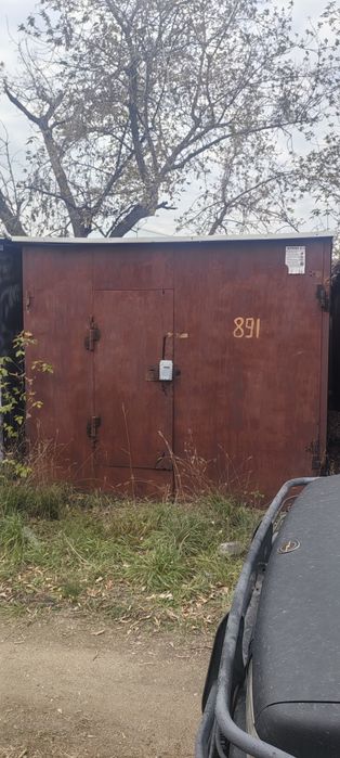 Гараж железный. 2.6*6.1*2+