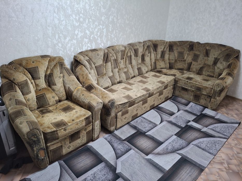 Диван старый, отдам даром, самовывоз