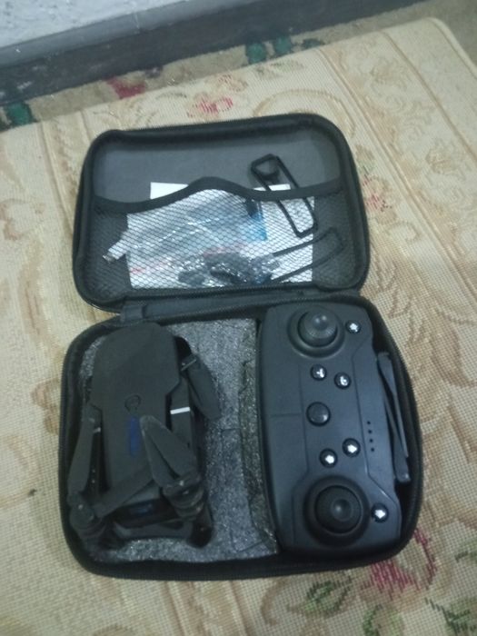 Продам дрон новый