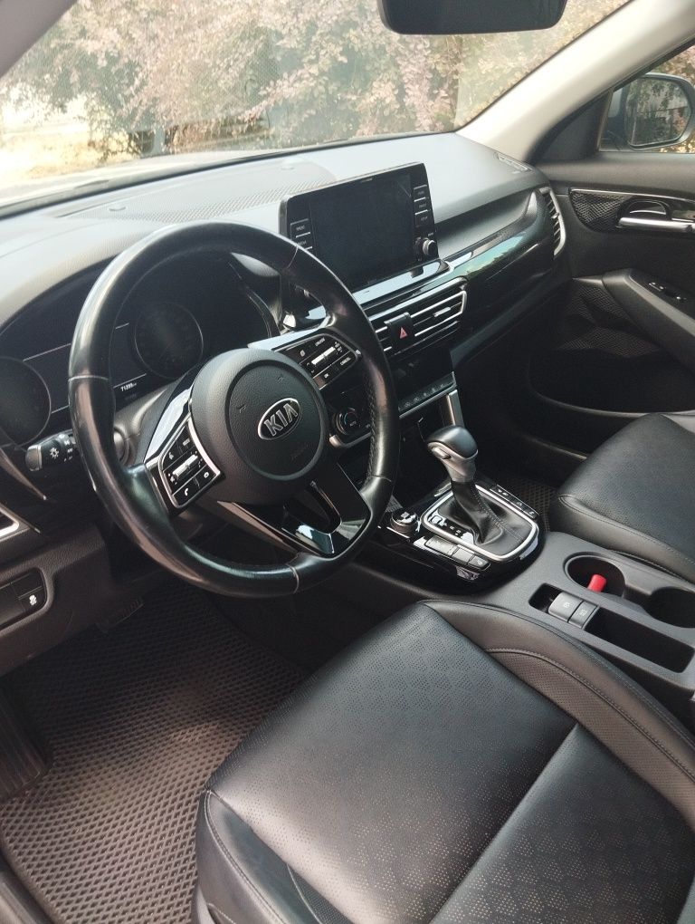 Продается кроссовер KIA
