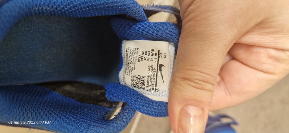 Vând adidasi Adidas