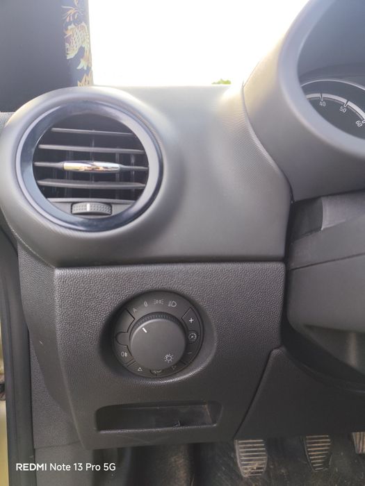 Vând Opel CORSA D 1.4