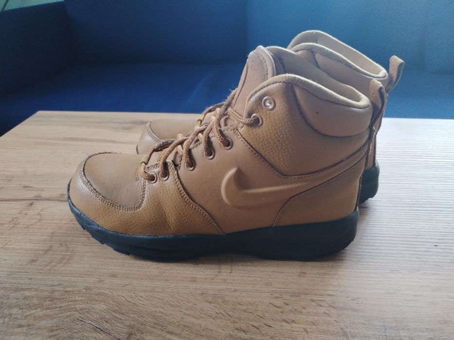 Зимни боти Nike manoa