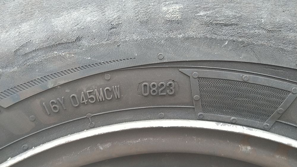 Roti complete 215 70 r15C