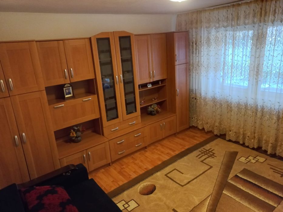 Închiriez apartament 2 camere