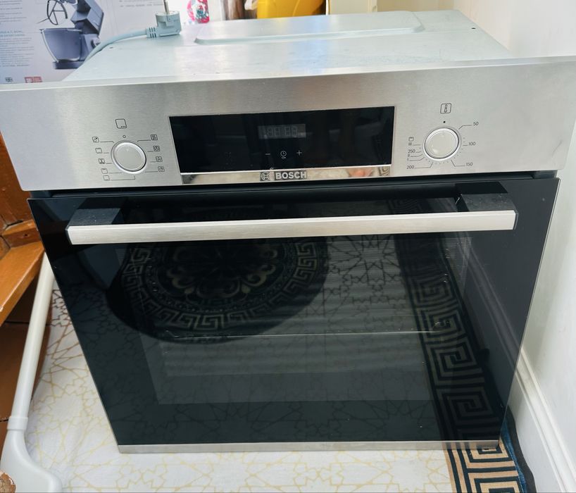 Продам духовку bosh