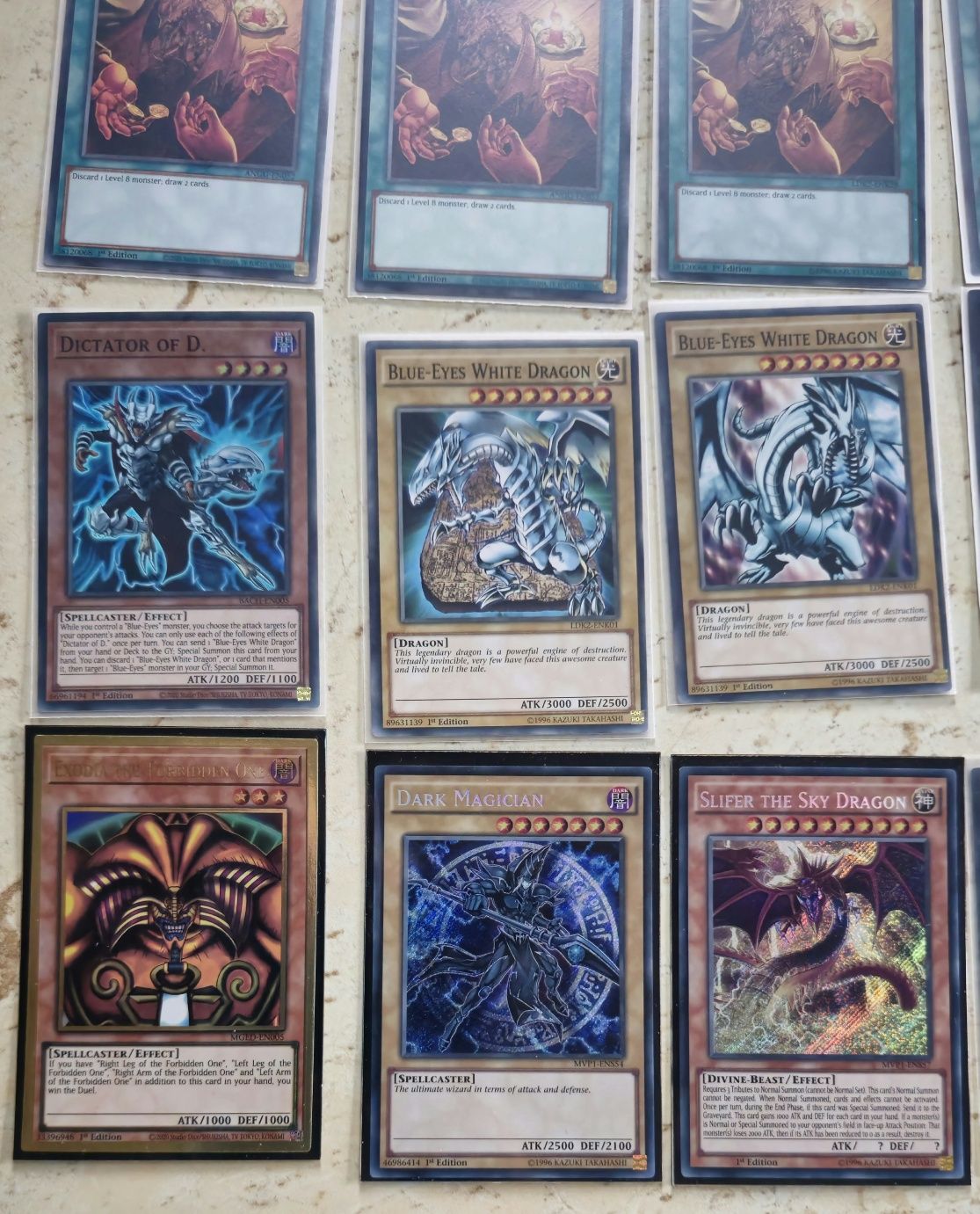 Yu-Gi-Oh! карти - blue eyes и support, кутия на кайба