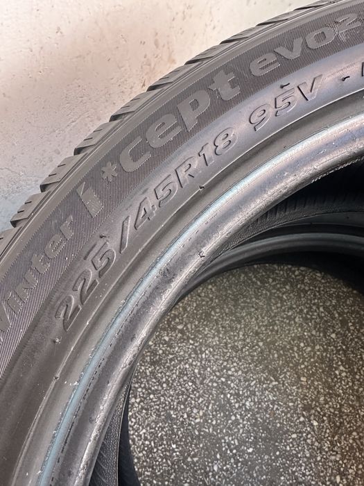 Anvelope iarna 225/45/18 cu 245/40/18 Hankook