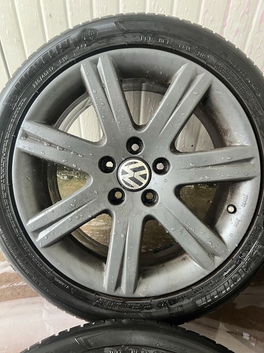 Оригинални VW/Audi Джанти 17ки с гуми