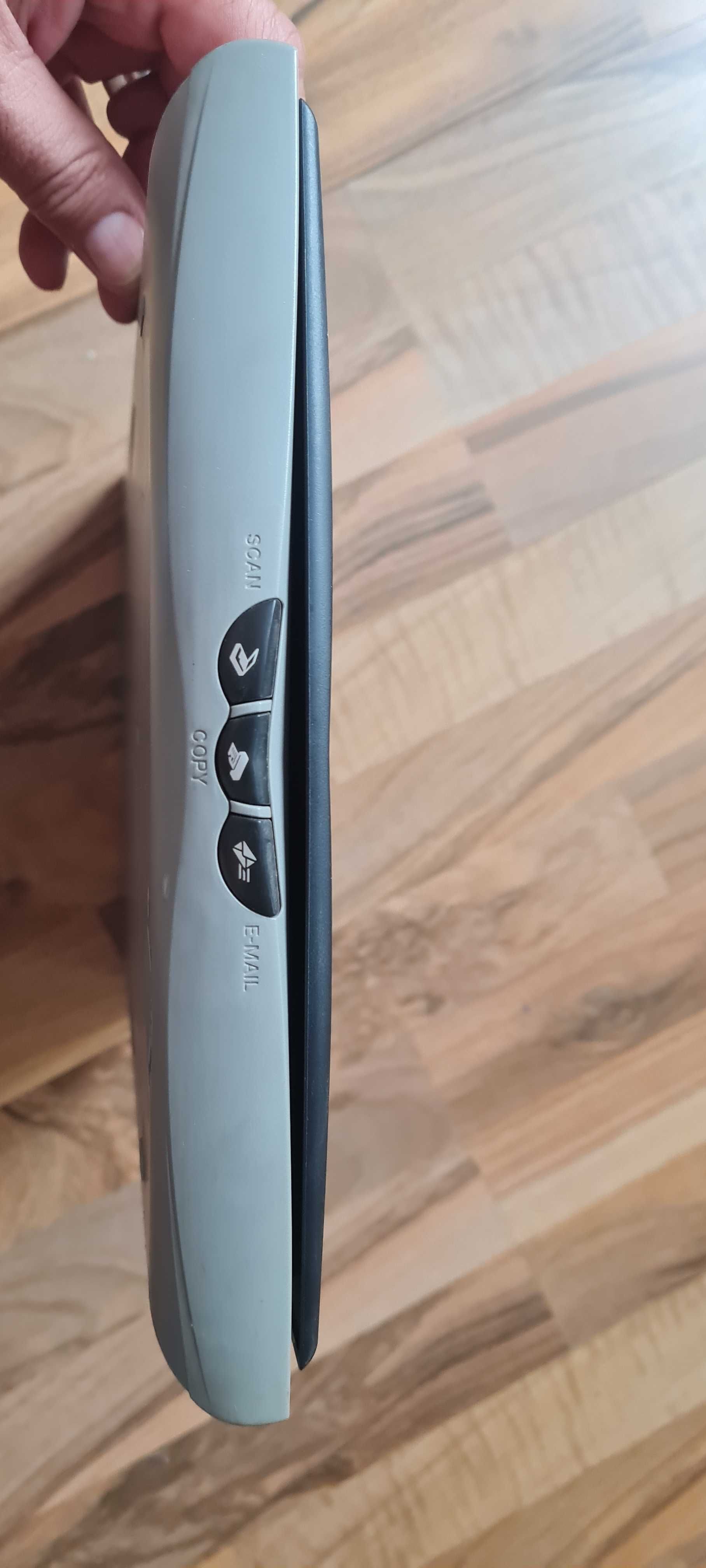Скенер  CANON LIDE 25