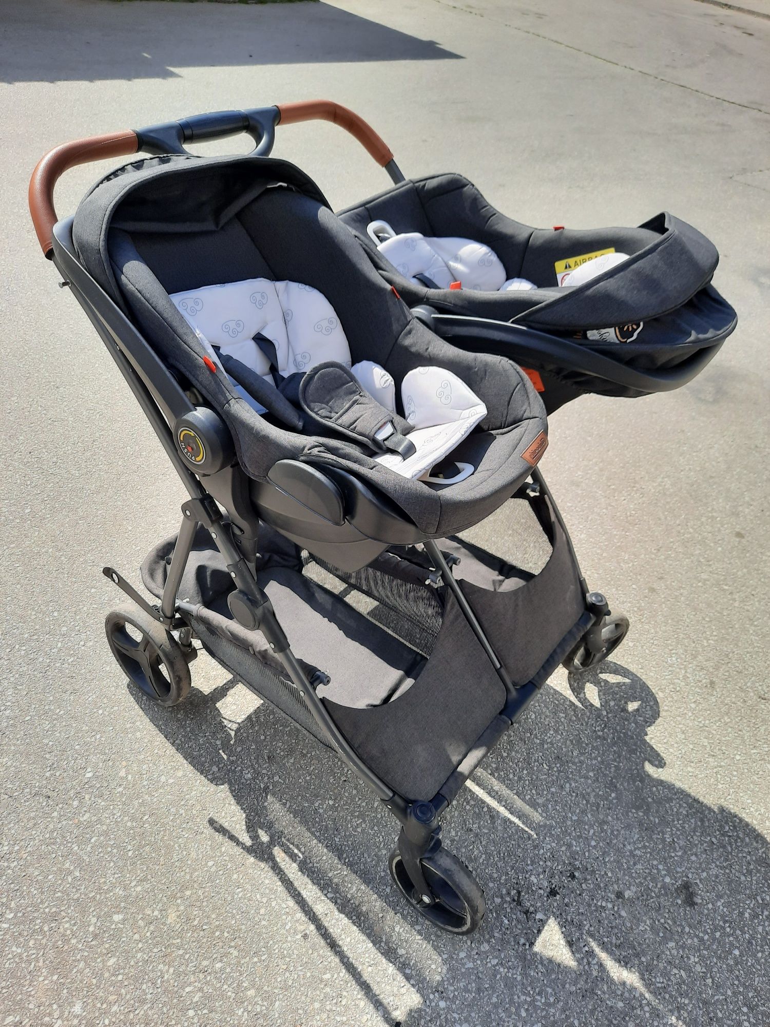 Бебешка количка за близнаци Chipolino Duo