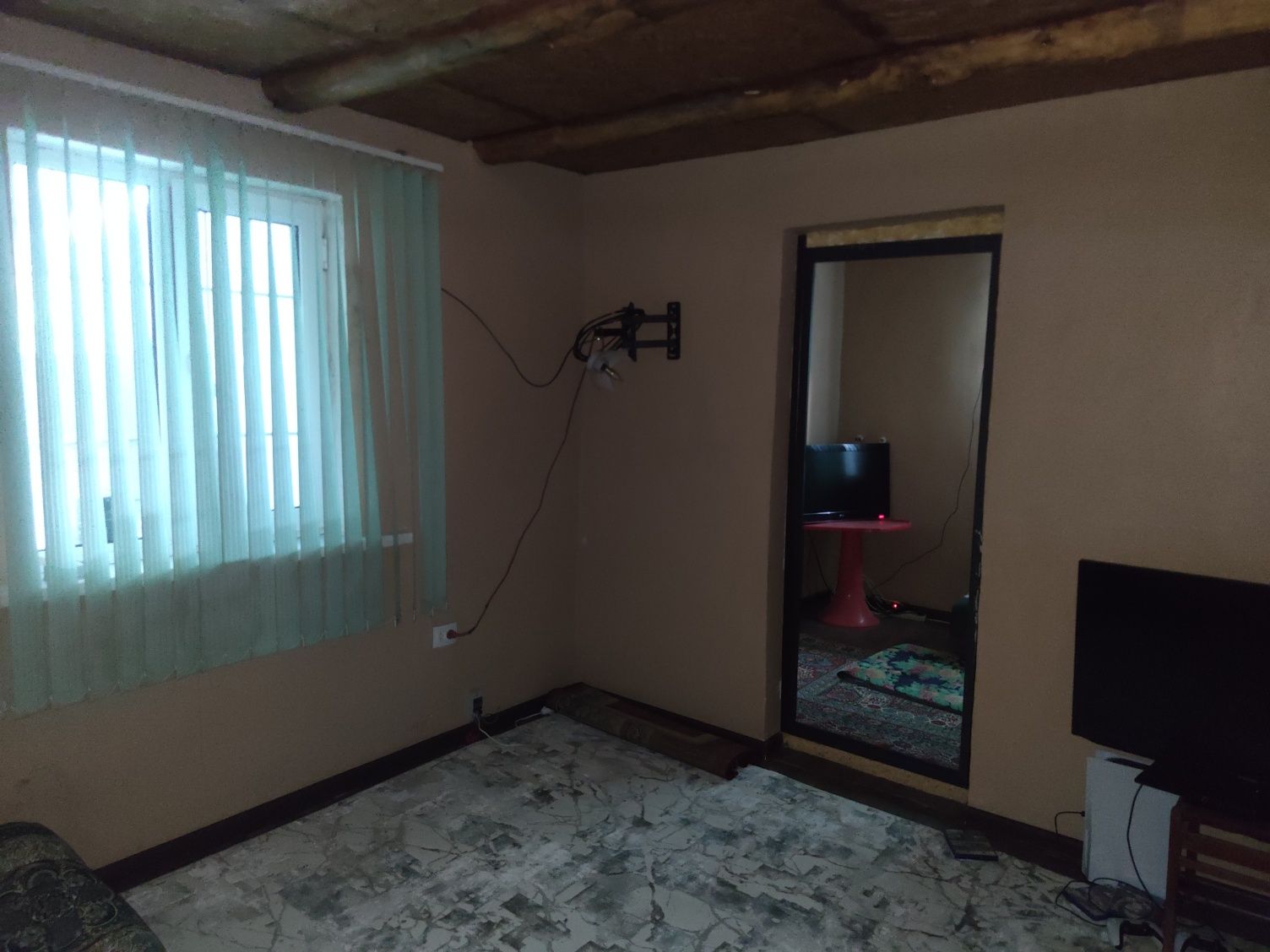 Срочно продаю дачу с бассейном