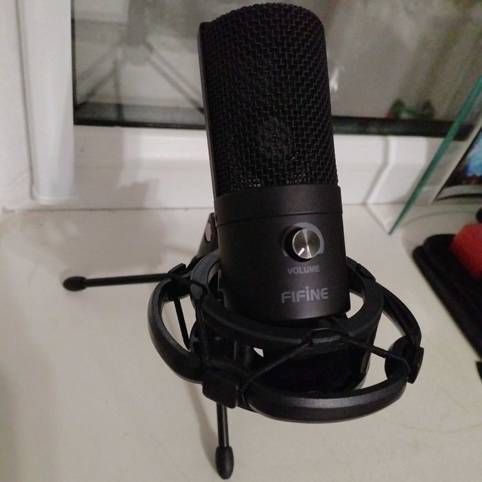Микрофон Fifine K669 + тринога + паутина