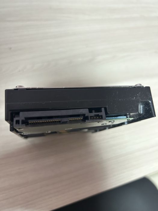 Продам или обменяю жесткий диск sas 6Тб