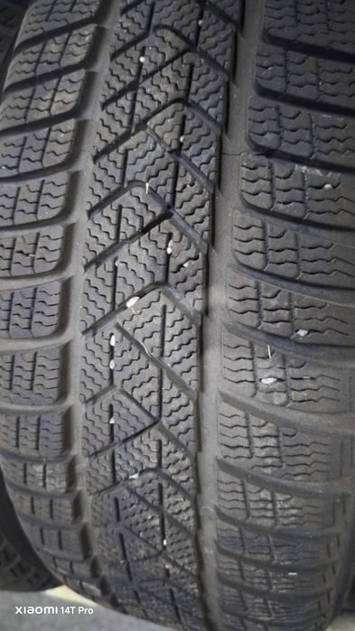 Roti Mercedes iarnă 225.55.17 Pirelli  dot2023