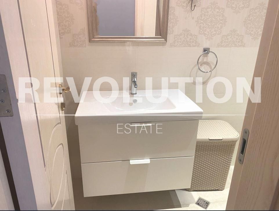 Дава се под наем Двустаен апартамент в Варна, Бриз - 87 кв.м за 650 € - Снимка #9