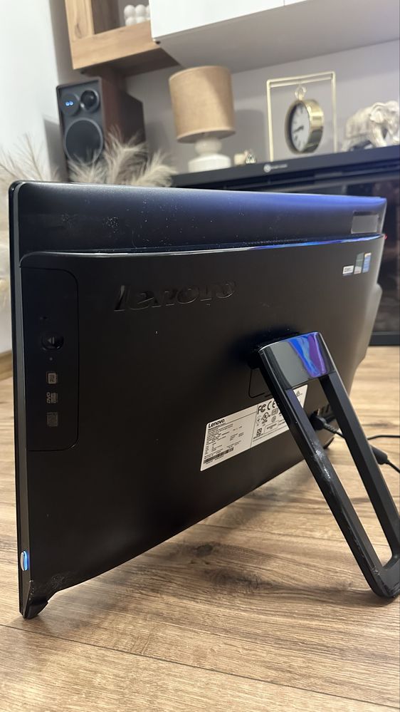 PC Lenovo pentru piese