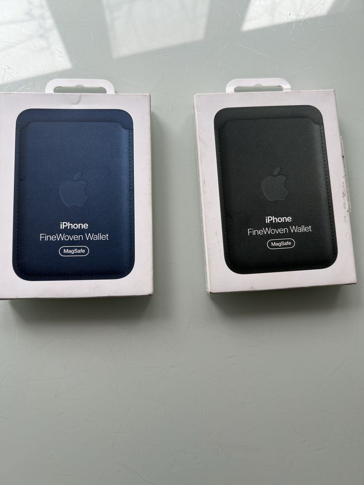 Чехол Apple 15  MagSafe Wallet для Apple14