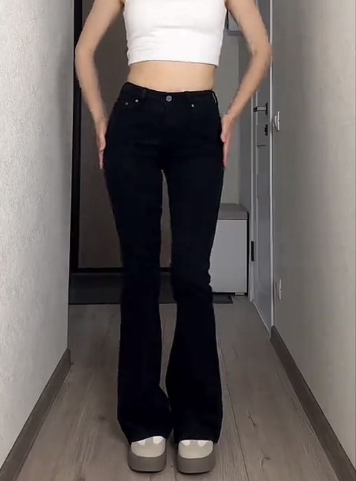 Джинсы клеш черные