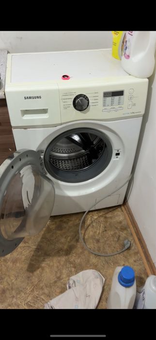 Машинка самсунг.