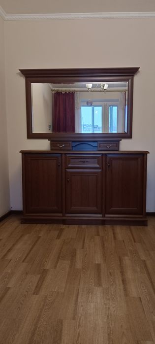 Продам камод с зеркалом и столом!!!