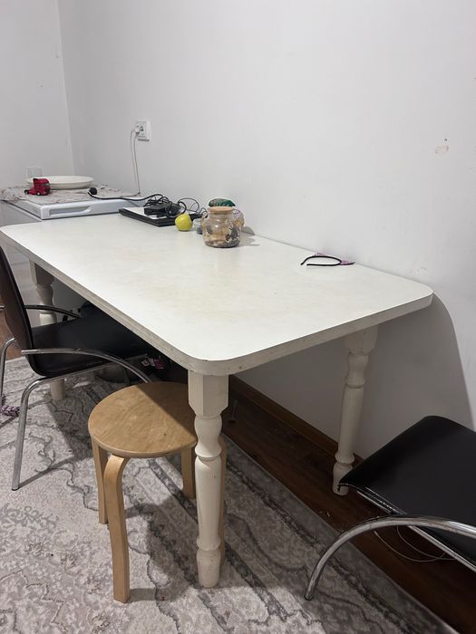 Продается стол (150х80х75)