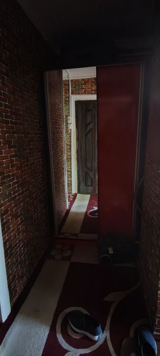 Чирчик шахар
Октябр  
#1-хона 1-етаж 
Квартира ижарага берилади
Нар