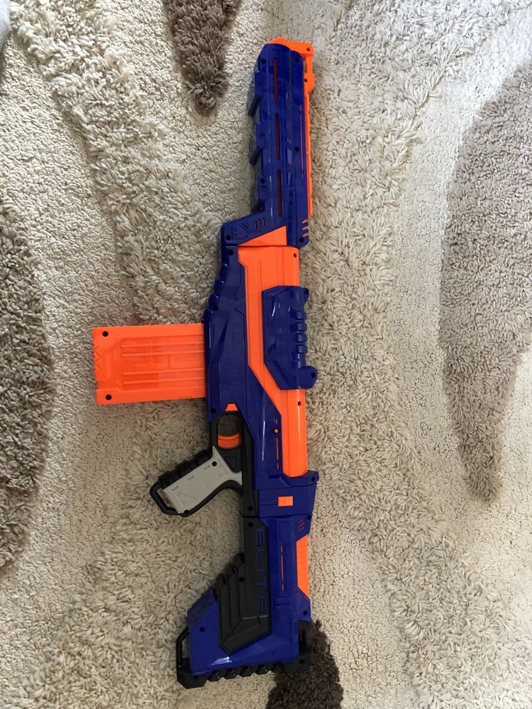 Срочно продам!Nerf Delta trooper!