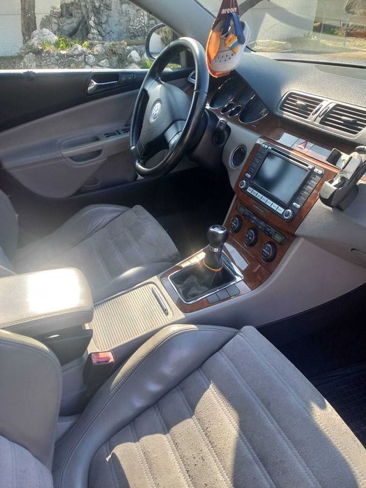 Vand WV Passat,pret usor negociabil 1999 €