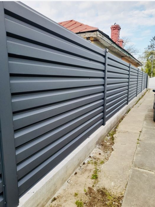 Vindem producem garduri la comanda