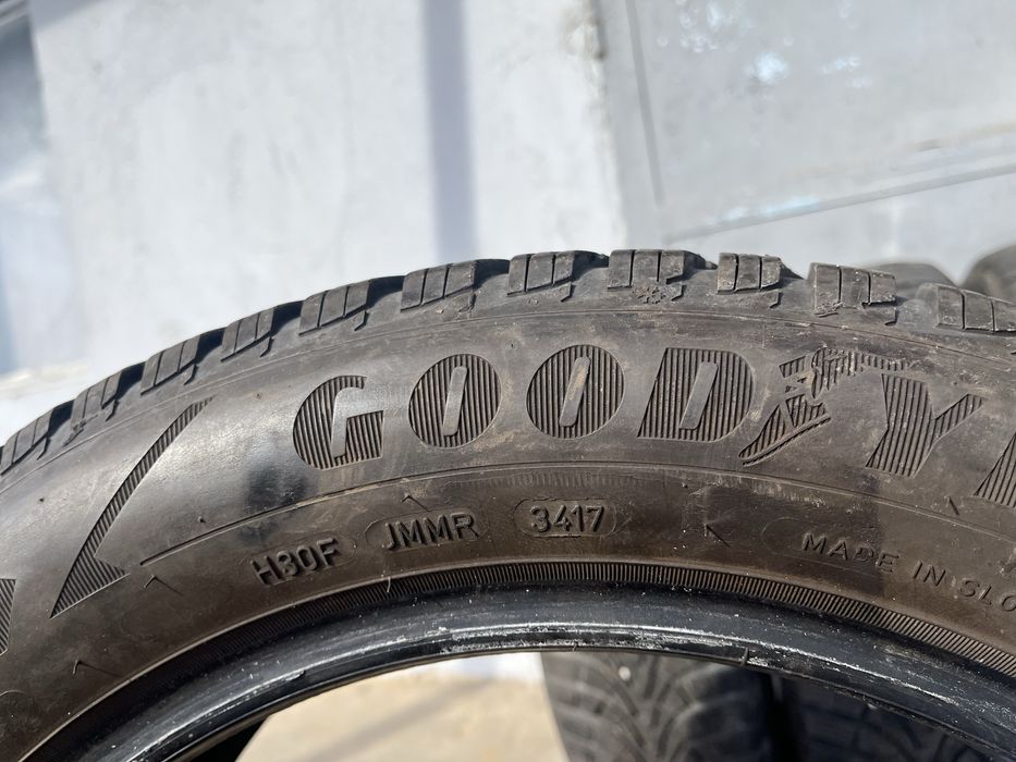 4 бр. зимни гуми 205/55/16 GoodYear DOT 3817 4-5 mm