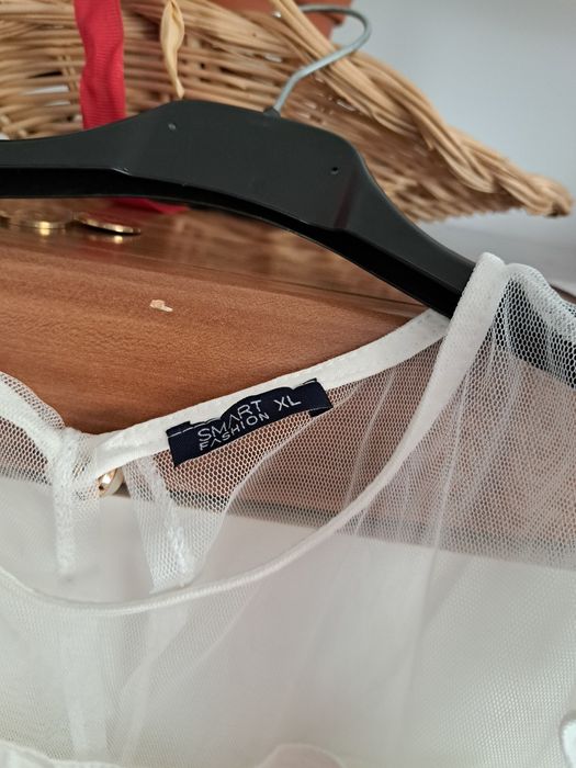 Lot 2 bluze dama mar.L-xl