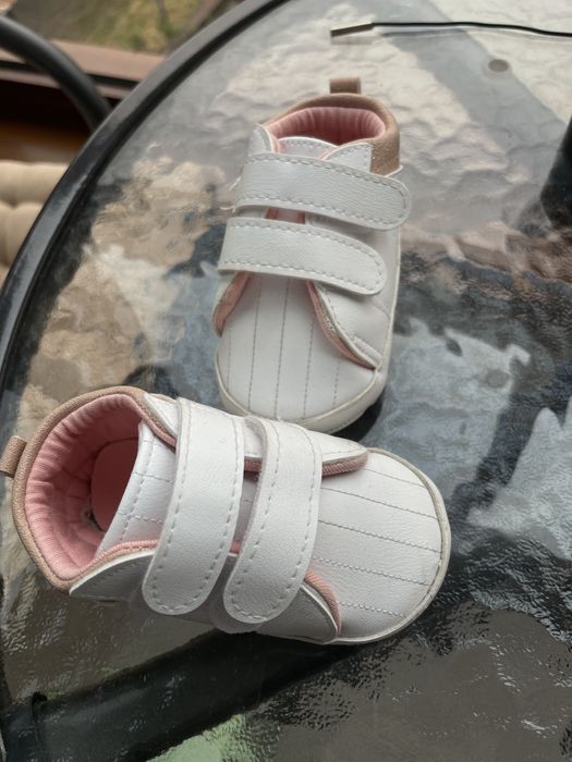 обувки за бебе размер 17