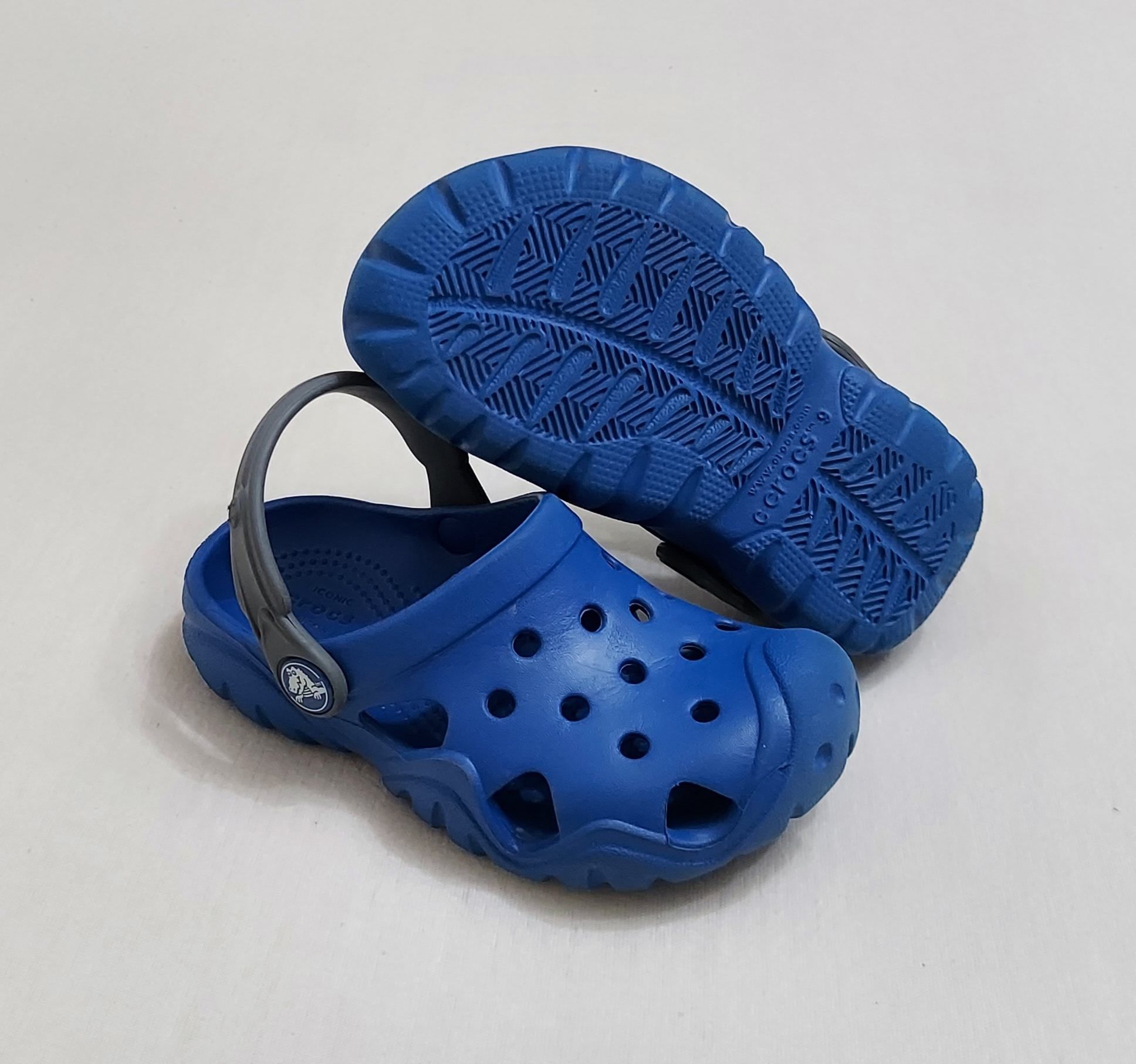 Saboți CROCS Iconic Comfort, sandale flip-flop C9 sau 25 EU, unisex