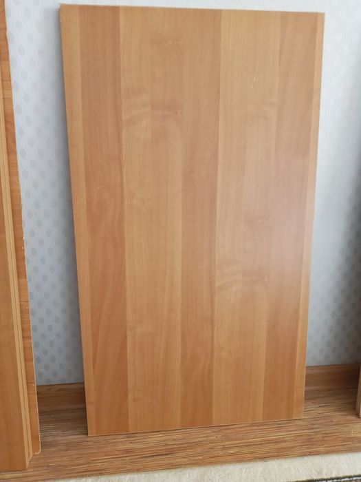 Продам  Стеклянные полки и доски от мебели